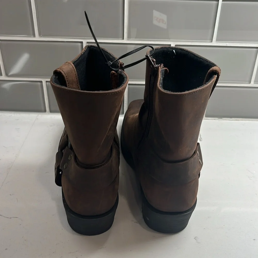 Dingo Men’s  Side Zipper Harness Rev Up Boots‎ DI19094 Size 12 EW NWOT